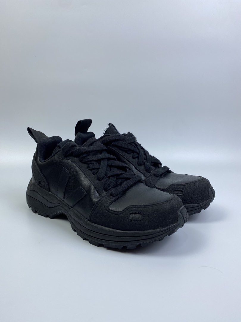 Rick Owens x Veja Sneakers (Category: Sneakers & Footwear) located in Dasmarinas. Submitted by goodbuyartisanal (Listing ID 1463162962, Image 1). Description: Rick Owens x Veja Sneakers size 41eu / 8us Excellent condition Price : 6,500 + ship Pm me.