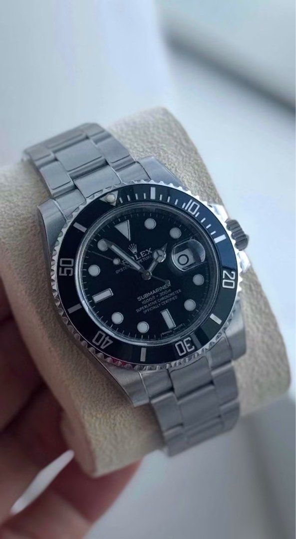 Rolex Submariner Date (Category: Men's Watches) located in Manila. Submitted by watchguyph (Listing ID 1463181406, Image 1). Description: Rolex Submariner Date 40mm 116610 2014 Full set Condition 9.8/10 Pm for inquiries .
