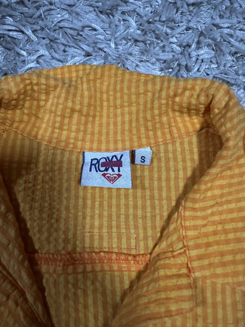 Roxy (Category: Sleeveless) located in Tumpat. Submitted by deqla2727 (Listing ID 1463158331, Image 3). Description: Roxy saiz S pit16 lbuh21 bhu12 cndn9/10 call,wsap0129636410 c41.