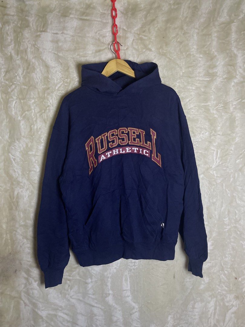Russell Athlethic (Category: Coats, Jackets and Outerwear) located in Molave. Submitted by ikong_thrift07 (Listing ID 1463131152, Image 1). Description: .