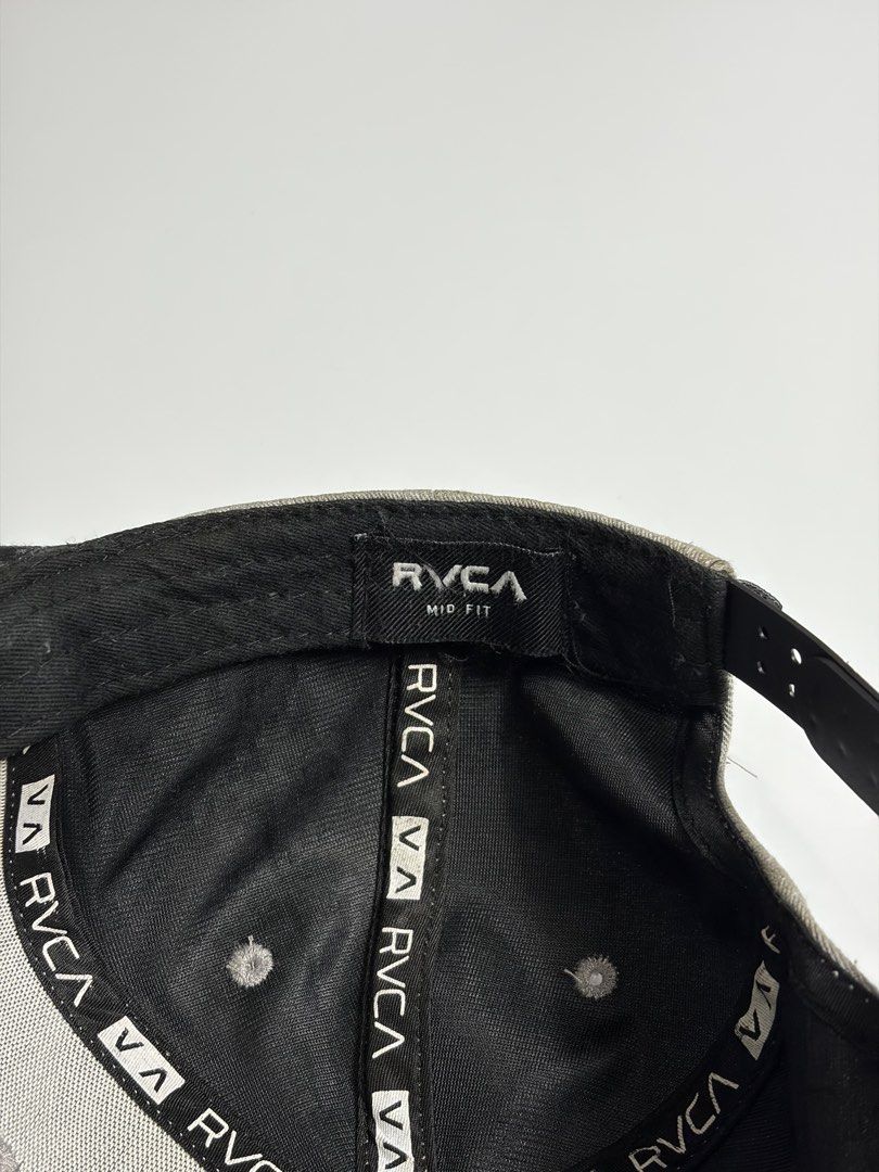 RVCA Snap Back Hat (Category: Caps & Hats) located in Makati City. Submitted by tulakngdamit.ph (Listing ID 1463174163, Image 3). Description: Excellent Need Wash Fresh From Bale.