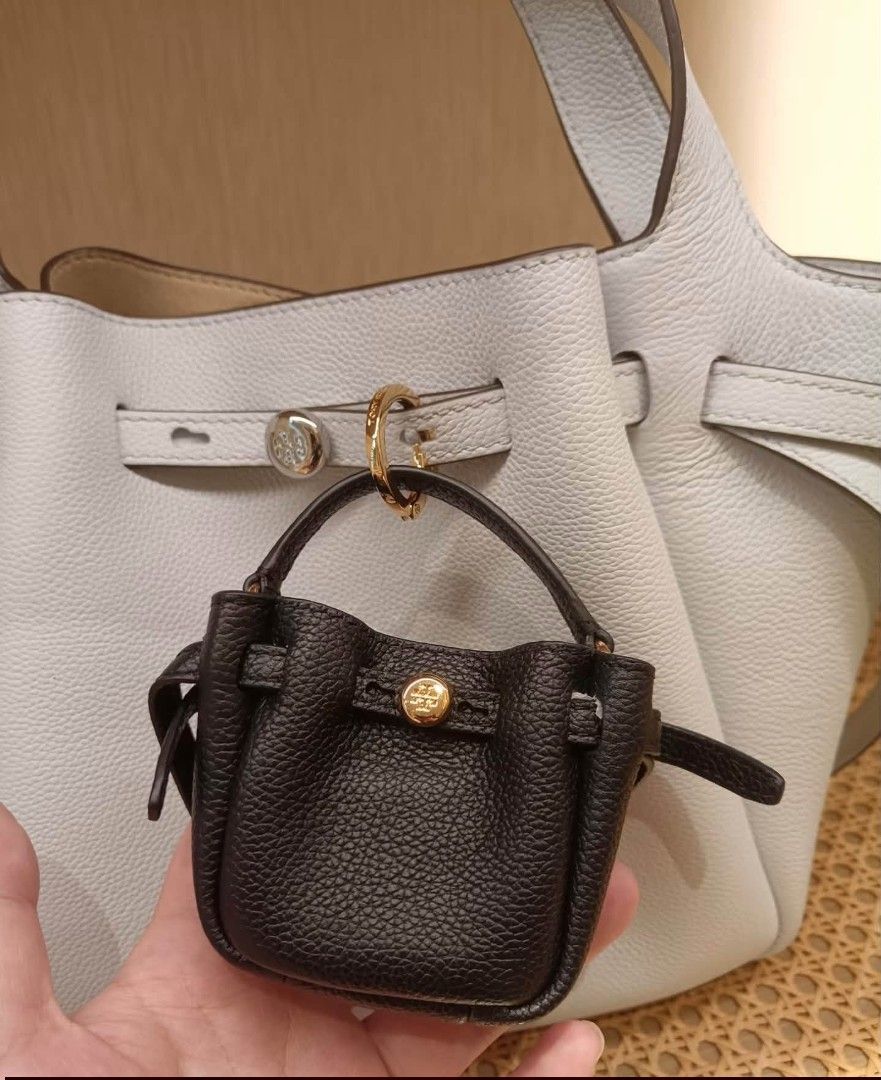 SALE!!.TORY BURCH BAG CHARM (Category: Charms) located in Pasig City. Submitted by titalana2011991 (Listing ID 1463239895, Image 3). Description: FIXED PRICE NO MEET UP PAY AS U ORDER.