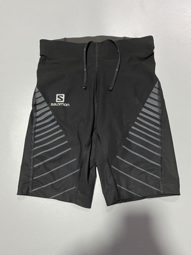 Salomon Endurance Tights (Category: Activewear) located in Alcala. Submitted by zookarchive (Listing ID 1463269169, Image 2). Description: Salomon Endurance Tights short Road &Trail Running Color:Black Size Small Mens 26-30 waist Length 16 inches Like new condition no flaws Retails @ 80euros Selling for only ₱1,899 shipping fee at buyers expense Feel free to offer! .