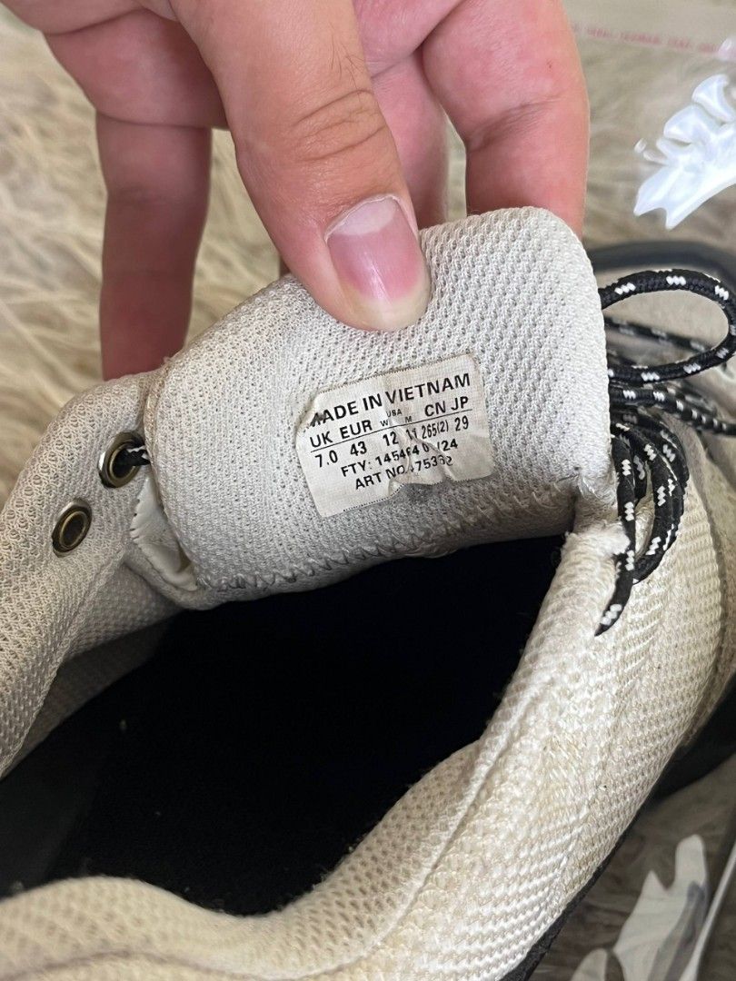 Salomon X Maison Margiela (Category: Boots) located in Baguio. Submitted by labelleferroniere (Listing ID 1463161009, Image 2). Description: Needs Repaint Back Part seen in 5th pic Good Condition Decluttering Recommended for hiking Size 9.