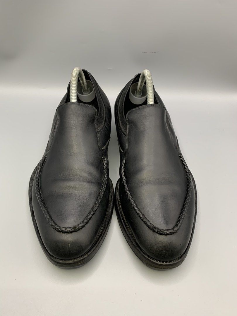 Salvatore Ferragamo Loafers (Category: Dress Shoes) located in Bulacan. Submitted by ridersthrift_ph (Listing ID 1463191385, Image 3). Description: Authentic In Great Condition Issue Minor Heeldrag Doesn't affect the durability Size 7'1/2 US Men's Can fit to 8US Men's Also No Box Only the toe itsef Check flicks for details Gcash Payment Bulacan 📍.