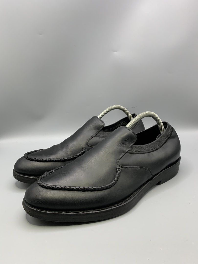 Salvatore Ferragamo Loafers (Category: Dress Shoes) located in Bulacan. Submitted by ridersthrift_ph (Listing ID 1463191385, Image 1). Description: Authentic In Great Condition Issue Minor Heeldrag Doesn't affect the durability Size 7'1/2 US Men's Can fit to 8US Men's Also No Box Only the toe itsef Check flicks for details Gcash Payment Bulacan 📍.