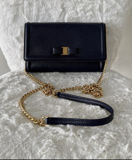 (Category: ) located in . Submitted by closet24 (Listing ID 1463227114, Image 1). Description: .