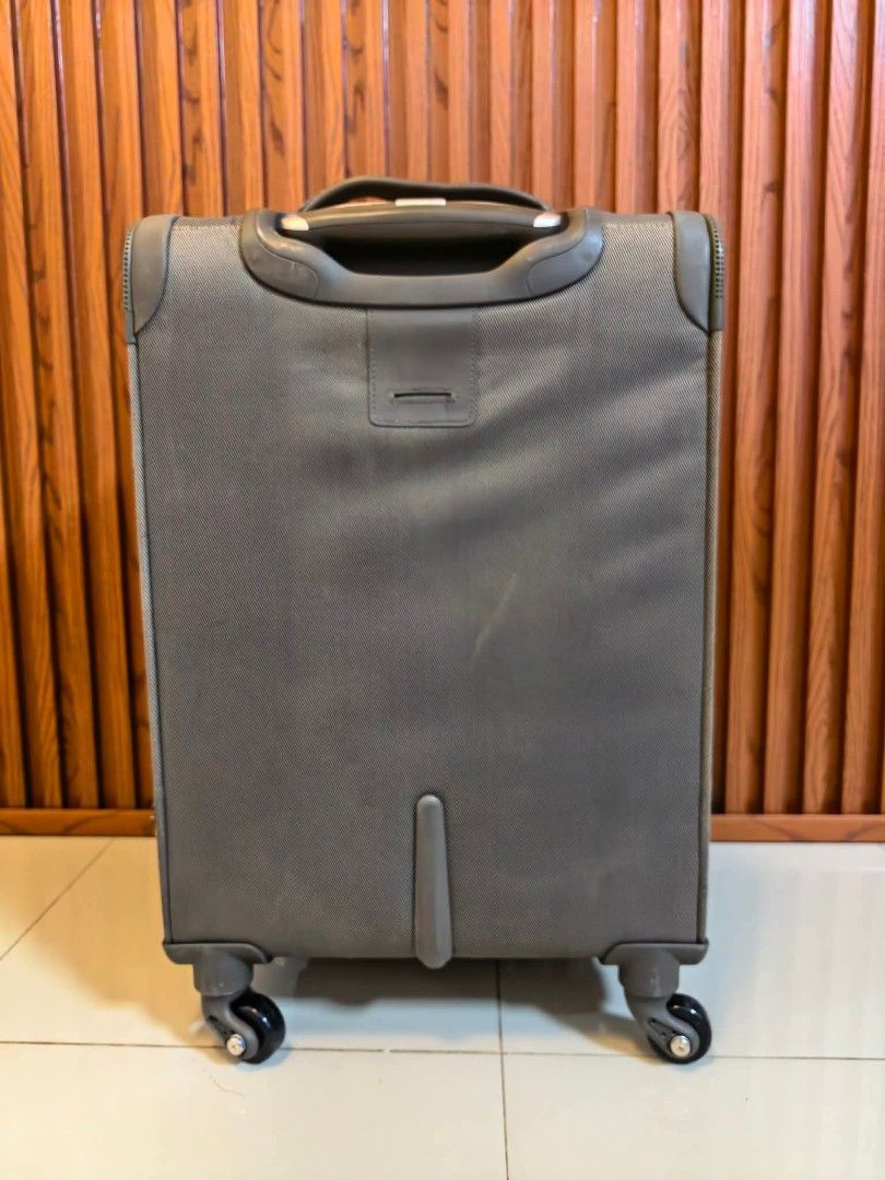 Samsonite (Category: Luggage) located in Manila. Submitted by jzjapansurplus (Listing ID 1463281527, Image 3). Description: Brand: Samsonite Model: Synconn Original from Japan ✅ 💯 Legit Brand ✅ Small Handcarry luggage ✅ H21" xW13.75" x D9.5-11 Inches ✅ High Quality Body ✅ Ultra Lightweight ✅ Heavy Duty Guaranteed ✅ 360° Wheels All smooth ✅ Telescopic Aluminum Handle ✅ TSA007 Lock with Passcode ⬆️ Light scratch sa side Still Presentable 👌.