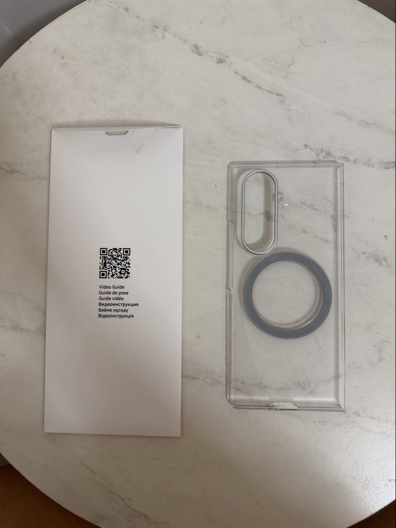Samsung z fold 7 original case and screen protector (Category: Samsung) located in Manila. Submitted by thejenclai01765 (Listing ID 1463259159, Image 1). Description: Samsung z fold 7 original case and screen protector .