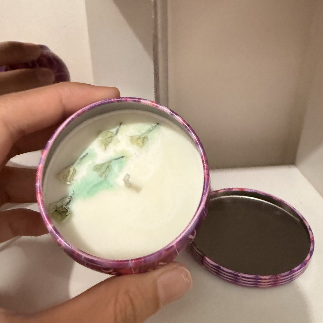 Scented Candle (Category: Home Fragrance) located in Mandaluyong City. Submitted by shesellsseashells_bear (Listing ID 1463181502, Image 2). Description: .