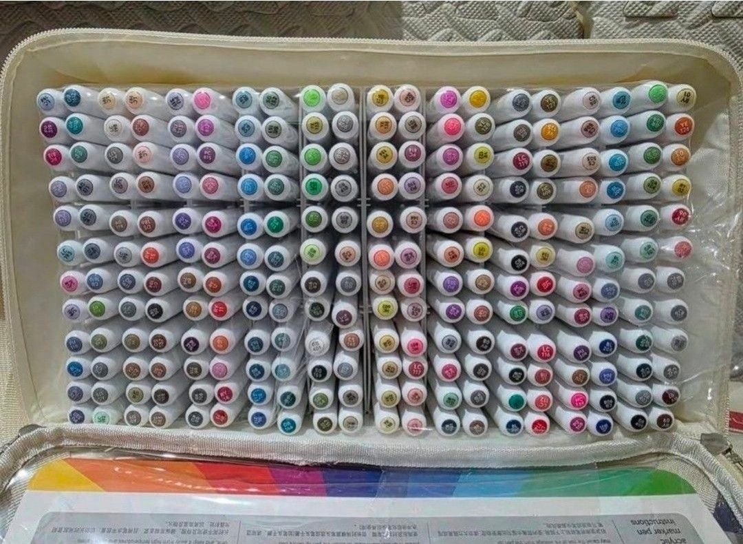 [Sealed] Lanquo Acrylic Marker Set 240 Colors Soft Tip (Category: Stationery & School Supplies) located in Mandaluyong City. Submitted by kendykeyn (Listing ID 1463300737, Image 3). Description: - Set of 240 Lanquo acrylic markers - Soft tips with 1-5mm line width - Includes a convenient carrying case - Perfect for artists and crafters - Great for detailed work and vibrant creations - All markers neatly organized - Color chart included.