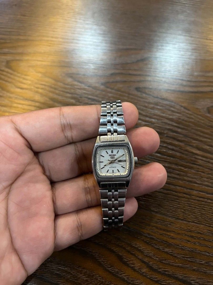 Seiko 5 Automatic Ladies Watch (Category: Women's Watches) located in Cebu City. Submitted by jbok_watches. (Listing ID 1463262203, Image 2). Description: - Classic Seiko 5 ladies watch - Automatic movement (no battery needed) - Clean white dial with day and date functions - Adjustable stainless steel bracelet - Perfect for everyday wear - Timeless design that complements any outfit.