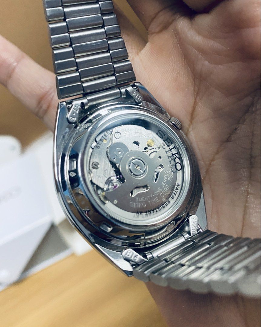 Seiko 5 Automatic Watch SNXS79K (Category: Men's Watches) located in Mabalacat. Submitted by iamyummie (Listing ID 1463210478, Image 2). Description: - Seiko 5 Automatic Watch (Model SNX579K) - Automatic Movement (Visible Case Back) - Includes Box/Hangtag/Card/Manual.
