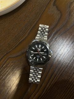 (Category: ) located in . Submitted by jbok_watches. (Listing ID 1463259823, Image 1). Description: .