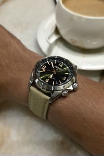 (Category: ) located in . Submitted by watchywatchdude (Listing ID 1463189275, Image 1). Description: .
