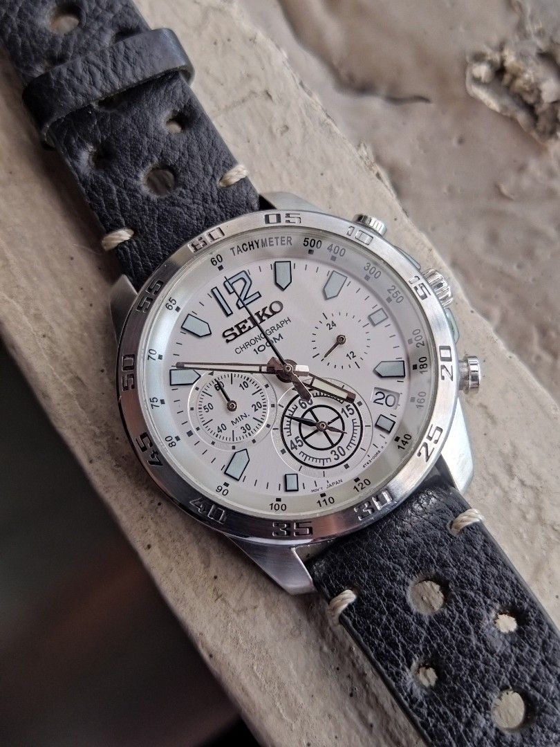 Seiko SSB123P1 Sweeping Hands Chronograph (Category: Men's Watches) located in Valenzuela. Submitted by jsn0531 (Listing ID 1463258649, Image 2). Description: Caliber 6t63 Quartz Chrono Serial #: 3Oxxxx BMBY: October 2013 Case diameter: Approx 40mm Lug size: 20mm Functional Chrono Sweeping center chrono hands Luminous hands and indices Replacement racing type leather strap Upgraded semi dome glass Unit only, no box and papers Pm me if interested.