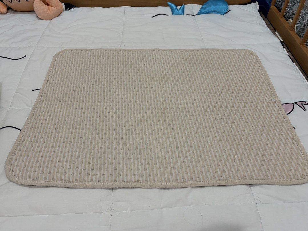 Set of 6 waterproof changing mats (Category: Changing Mats & Accessories) located in Quezon City. Submitted by abigail.tiu (Listing ID 1463232071, Image 2). Description: Well-used but in good condition, with only minor flaws, if any. Most of the mats are undamaged. Size is 50 x 70 cm. Original price: ₱150 each.