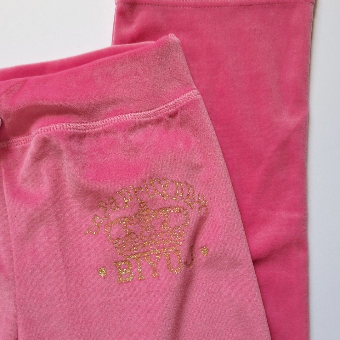 Sexy Pink Y2K Pajamas (Category: Other Bottoms) located in Tarlac. Submitted by brownbasket (Listing ID 1463147170, Image 2). Description: Size: SX-S Price + Sf MOP: Gcash | MariBank MOD: J&T .