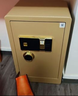 (Category: ) located in . Submitted by joggerislandfurniture (Listing ID 1463322889, Image 1). Description: .