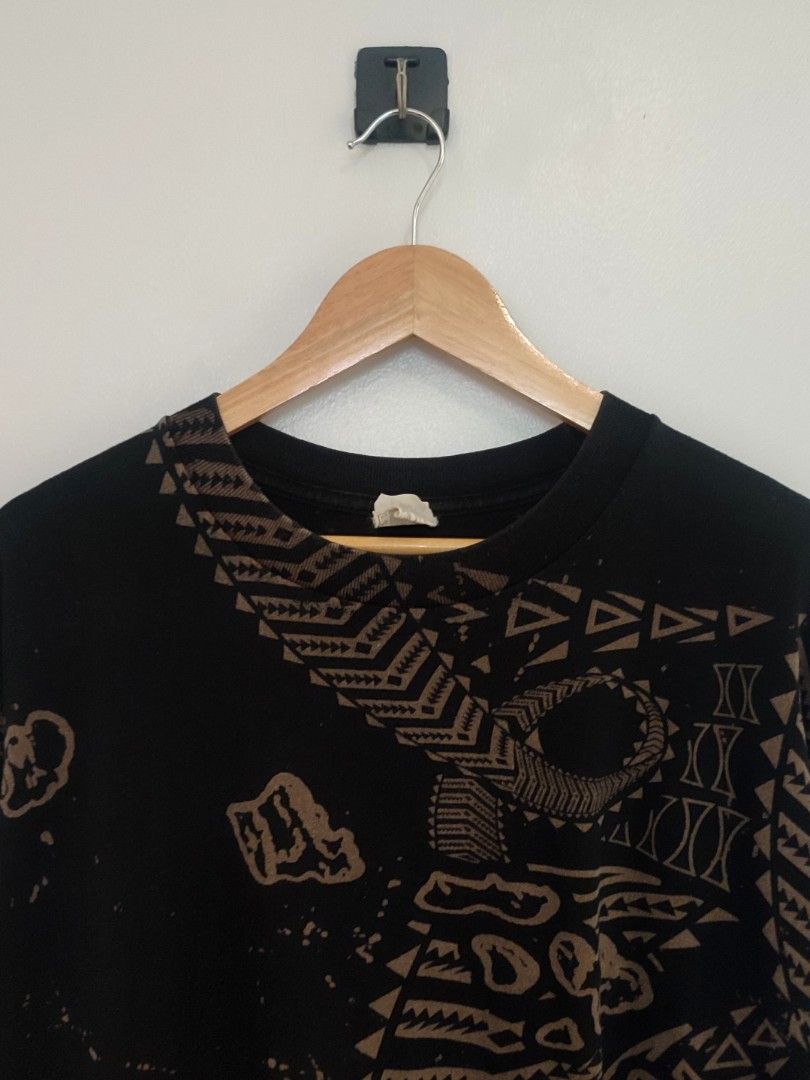 Shaka Active Crewneck Hawaii AOP Tee (Category: Tshirts & Polo Shirts ) located in Ibajay. Submitted by trendholicrepublique (Listing ID 1463204972, Image 3). Description: Shaka Active Crewneck Hawaii AOP Tee 459 Php Color Rate 9.8/10 XL On Tag (24 x 30) Very Good to Excellent Condition (need wash) Laser Print ❗.