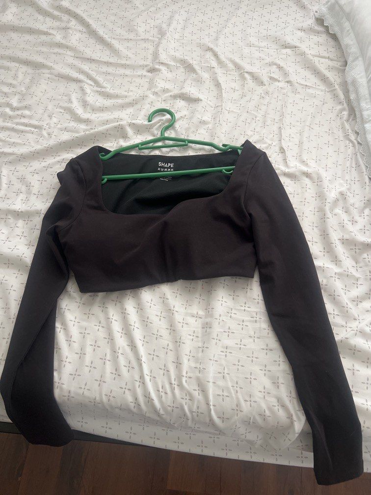 Shape Active Long Sleeves Top (Category: Other Bottoms) located in Quezon City. Submitted by sr_1521 (Listing ID 1457529216, Image 1). Description: - Brand: SHAPE Apparel - Size: Medium (M) - Material: 80% Polyester, 20% Spandex - Features: Comfortable and stretchy fabric - Use 3 times.