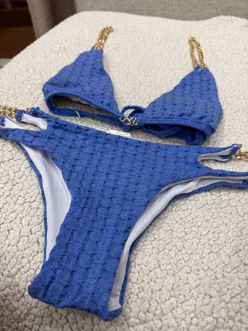 Shein 2-pc Bikini (Category: Bikinis & Swimsuits) located in Pasig City. Submitted by jgbeautique (Listing ID 1463240869, Image 2). Description: Gifted but only used once RFS: I’ve got too many bikinis already.