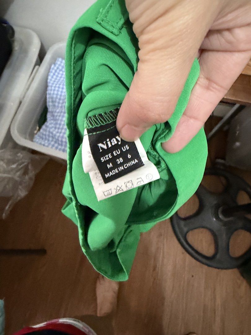 Shein Apple Green Wideleg Pants (Category: Other Bottoms) located in Muntinlupa City. Submitted by bisous.ph (Listing ID 1463128306, Image 3). Description: - M on tag - Color may vary slightly due to lighting - Brand new Location: Muntinlupa MOP: Gcash, BPI Shipping c/o buyer: Grab, Lalamove, Gogo Xpress No Sh0pee checkout.