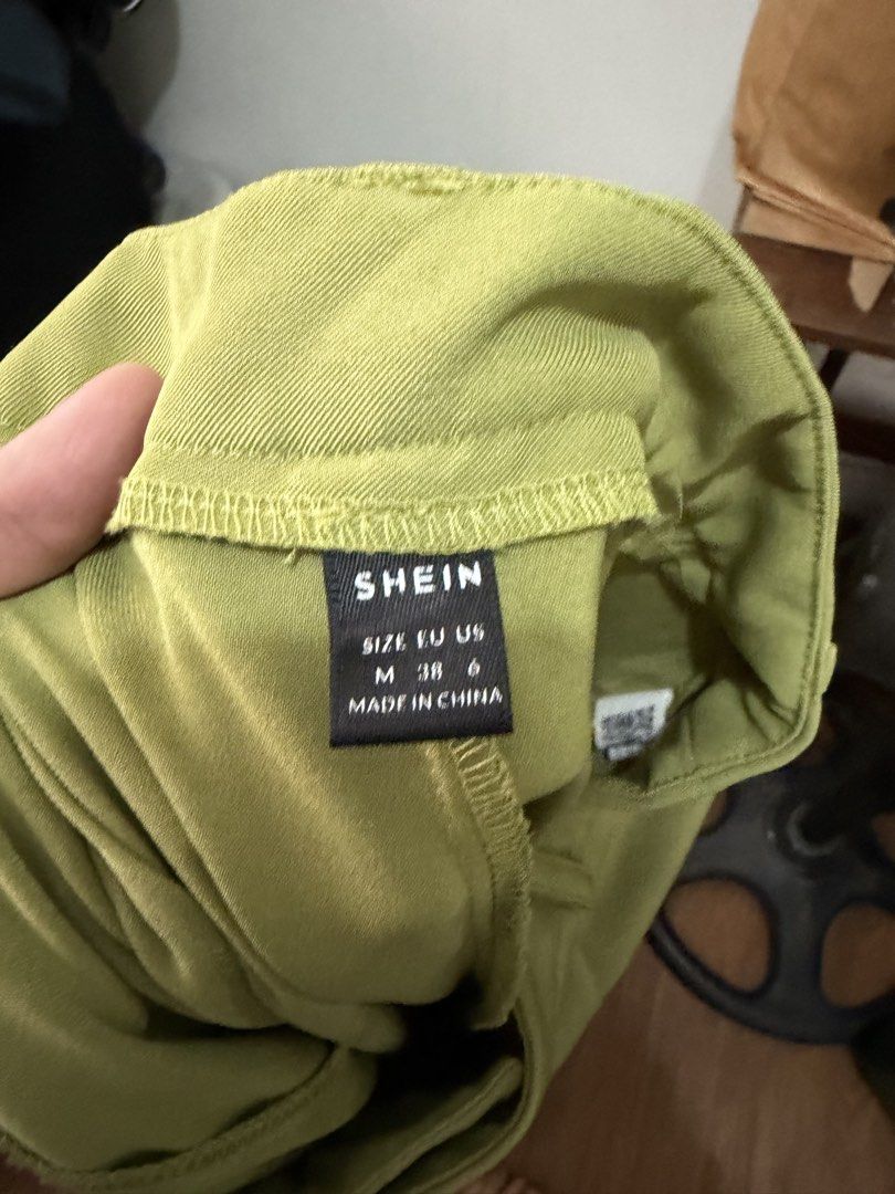 Shein Avocado Green Wideleg Pants (Category: Other Bottoms) located in Muntinlupa City. Submitted by bisous.ph (Listing ID 1463128519, Image 3). Description: - M on tag - Color may vary slightly due to lighting - Brand new Location: Muntinlupa MOP: Gcash, BPI Shipping c/o buyer: Grab, Lalamove, Gogo Xpress No Sh0pee checkout.