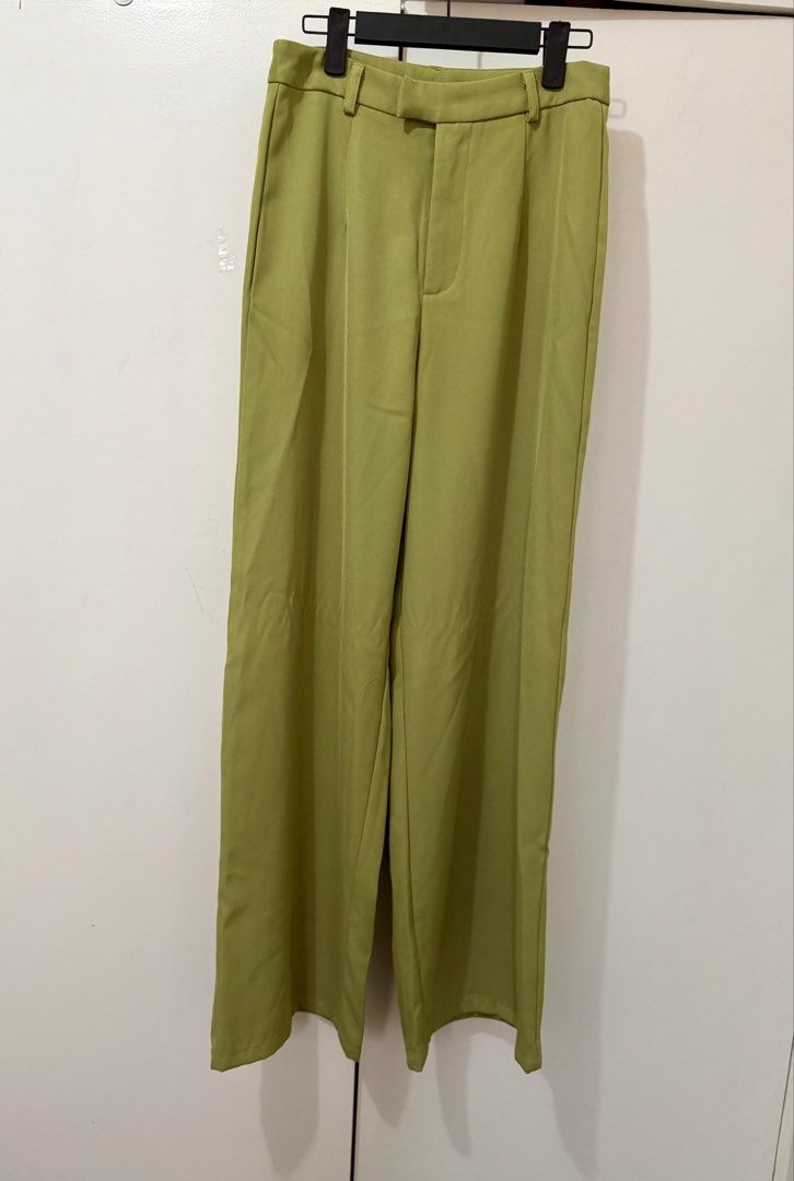 Shein Avocado Green Wideleg Pants (Category: Other Bottoms) located in Muntinlupa City. Submitted by bisous.ph (Listing ID 1463128519, Image 2). Description: - M on tag - Color may vary slightly due to lighting - Brand new Location: Muntinlupa MOP: Gcash, BPI Shipping c/o buyer: Grab, Lalamove, Gogo Xpress No Sh0pee checkout.