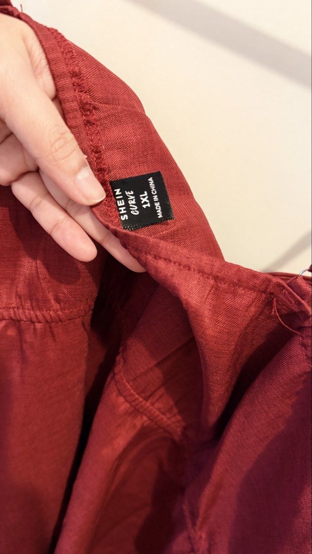 SHEIN Red Linen Spaghetti Strap Top (Category: Sleeveless) located in Manila. Submitted by thriftyfinds90 (Listing ID 1463131623, Image 3). Description: Red spaghetti strap top from SHEIN. Button front detail. peplum-like hem. Adjustable straps. Size XXL. ✨ Mostly new/almost new or worn 1–2x. Most fit XL–XXL RFS: Decluttering + downsizing 🤍 Actual color may vary due to lighting. MOP: Gcash MOD: Meet up @La Verti Residences/ Manila Adventist Hosp