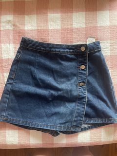 (Category: ) located in . Submitted by gossipgirlsxoxo (Listing ID 1463297544, Image 1). Description: .