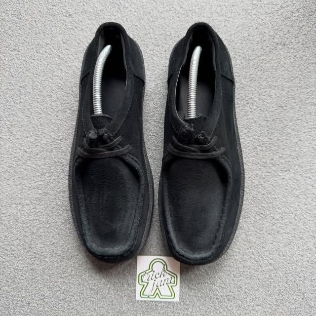 SHOOPEN CHUNKY WALLABEE SUEDE BLACK (Category: Casual Shoes) located in Cagayan de Oro. Submitted by huntbytrickjam.v2 (Listing ID 1463175731, Image 2). Description: SH-OPEN CHUNKY WALLABEE SUEDE BLACK US 9 / EURO 43 / CM 27 EXCELLENT Pair Only No Issue Fits to 10 Mens M - 1699.