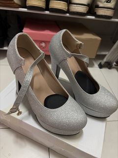 (Category: ) located in . Submitted by a.qthrift (Listing ID 1463167787, Image 1). Description: .