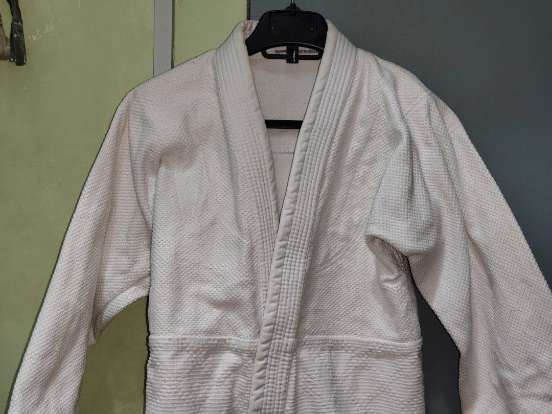 SIZE 0 - HSU JUDO UPPER ONLY (Category: Combat Sports) located in Taguig. Submitted by mmthriftshop.ph (Listing ID 1463324625, Image 3). Description: 🥋 SIZE 0 - HSU JUDO UPPER ONLY 💵 500.00 + SF ❌ NOT COD/COP. ✅ Payment first policy. 🏷️ Very good condition and no issue. 📦 Shipping via Lalamove or J&T Express. 💳 Payment through GCash, GoTyme or BPI Bank Transfer..