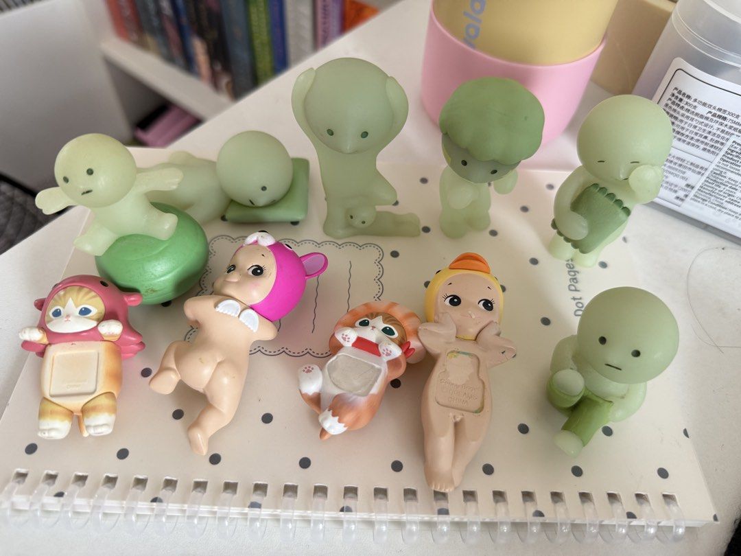 Smiskis and Sonny Angels (Category: Designer & Blind Box Toys) located in Quezon City. Submitted by mikadeclutters (Listing ID 1463141121, Image 1). Description: For take all: Has minor flaws and scratches (pls refer to photos) RFS: Quitting and decluttering .