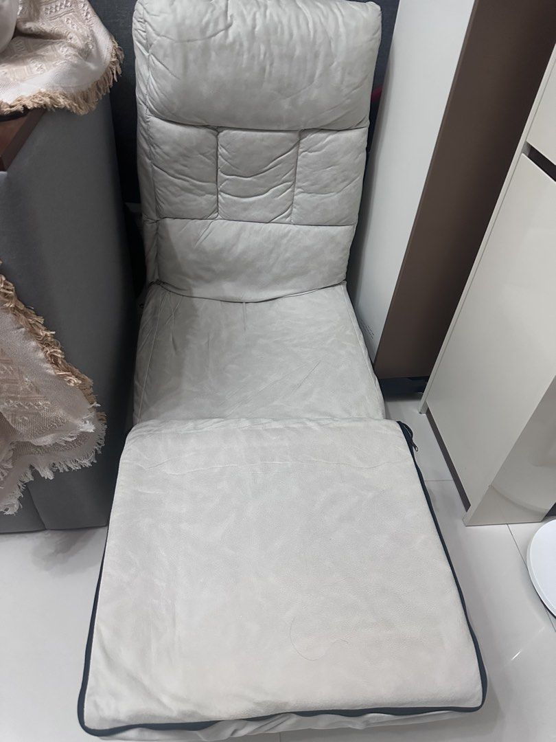 Sofa bed SRP : 3,5k selling for 1,8k (Category: Chairs) located in Quezon City. Submitted by littlemissfirstowner (Listing ID 1463224843, Image 3). Description: RFS : Upgrading No functional defects, see pics for 1 missing rubber piece on 1 arm rest only Check my reviews Buyer shoulders shipping Will clingwrap item 📍 Bonny Serrano QC.