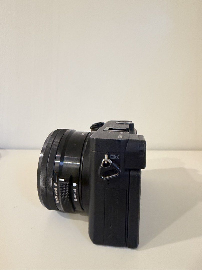Sony α6000 + 16–50mm OSS Kit Lens (Category: Cameras) located in Rizal. Submitted by shopwithdikyu (Listing ID 1463239062, Image 3). Description: Sony α6000 + 16–50mm OSS Kit Lens 💰 ₱22,500 — Inclusions: • Sony α6000 body • Sony E PZ 16–50mm OSS lens • Battery • Memory card Perfect for everyday photography, travel, content creation, and beginners. Known issue: When the camera is turned off, the lens takes longer than usual to retract/close. Came