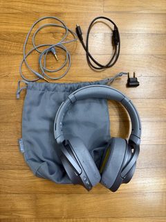 (Category: ) located in . Submitted by wardrobecrisis (Listing ID 1463186937, Image 1). Description: .