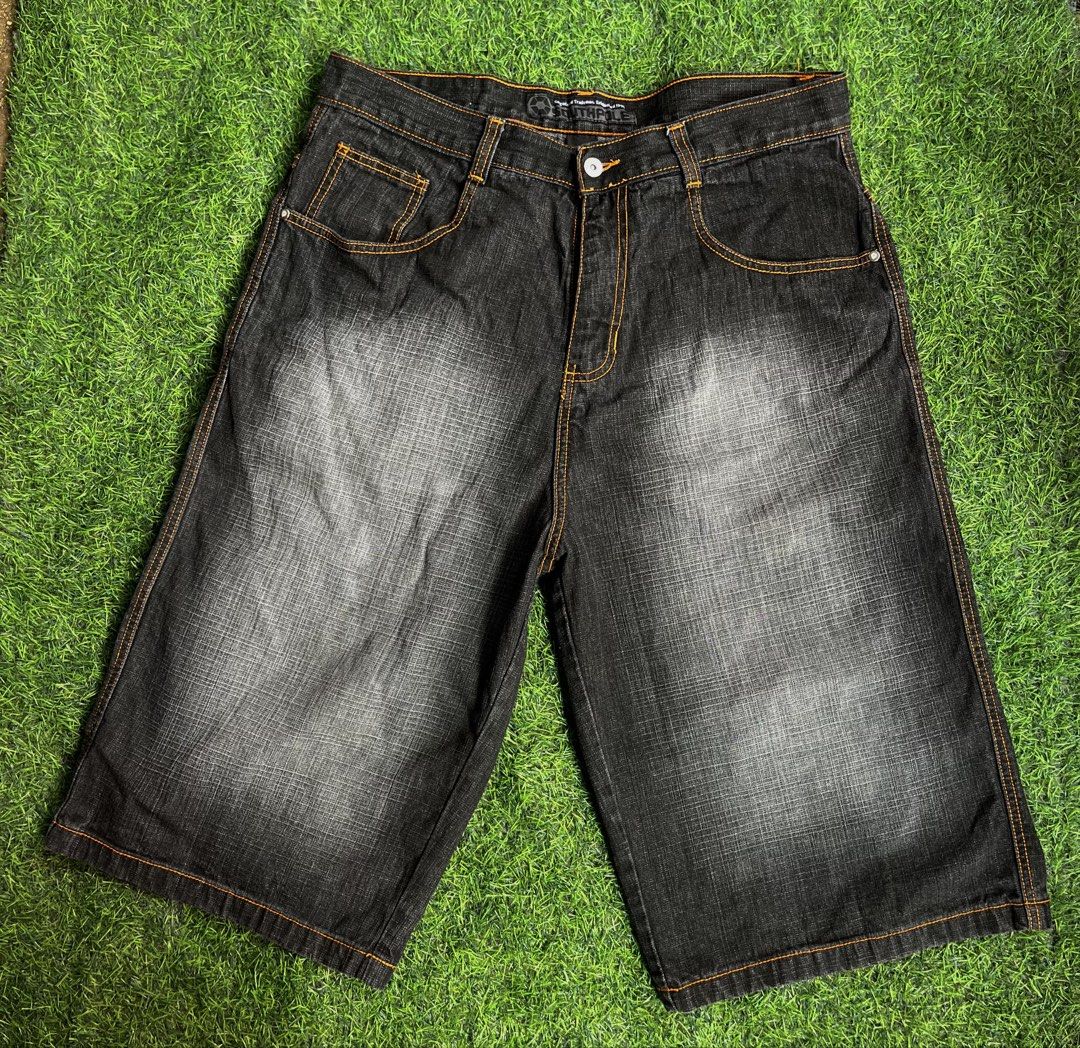 SOUTHPOLE JORTS ( CRISPY ) (Category: Shorts) located in Cebu City. Submitted by pick2zeroo (Listing ID 1463256226, Image 3). Description: 38 size on tag Length: 30 Hem : 13 As new DM.