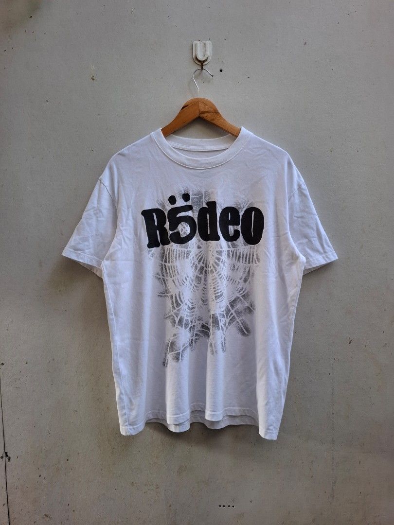 sp5der x Travis Scott's Days Before Rodeo III (Category: Tshirts & Polo Shirts ) located in Iloilo. Submitted by mnky.bsns03 (Listing ID 1463237189, Image 1). Description: 9/10 Color rate No issues 28.5 Length 22.5 Width.