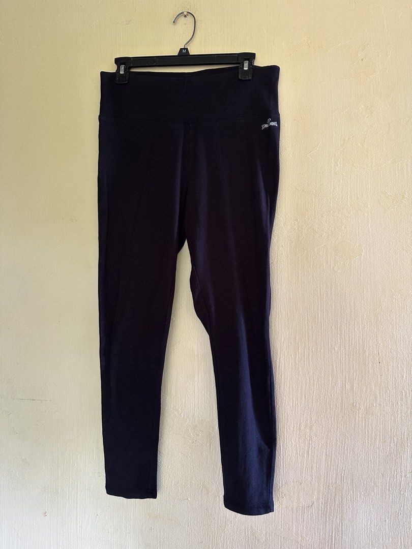 Spalding Black HWftuLeggings Larrge (Category: Activewear) located in Calapan. Submitted by shakalak (Listing ID 1463172790, Image 3). Description: - Black Spalding leggings - High-waisted fit - Cropped length - Ideal for workouts or casual wear - Comfortable and stretchy material - Features logo detail on the left hip -min signs of used .