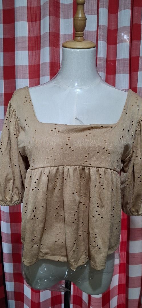Square Neck Puff Sleeve Eyelet Top (Category: Blouses) located in Manila. Submitted by katkween23 (Listing ID 1463221171, Image 3). Description: - Cute square neck top - Puff sleeves - All-over eyelet pattern - Elasticated hem - Ideal for casual wear - Available in brown and beige.