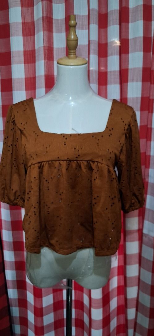 Square Neck Puff Sleeve Eyelet Top (Category: Blouses) located in Manila. Submitted by katkween23 (Listing ID 1463221171, Image 1). Description: - Cute square neck top - Puff sleeves - All-over eyelet pattern - Elasticated hem - Ideal for casual wear - Available in brown and beige.