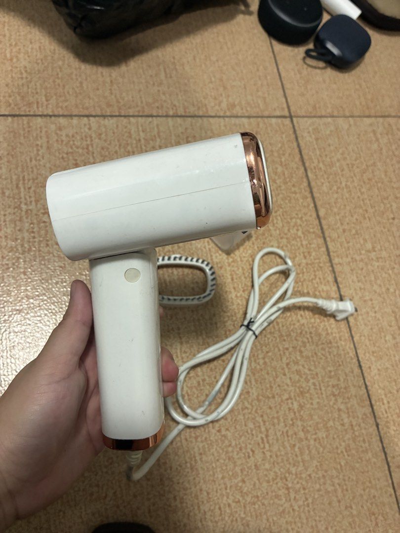 Steamer Iron (Category: Home Improvement Tools & Accessories) located in Manila. Submitted by leny_lou (Listing ID 1463228158, Image 3). Description: .