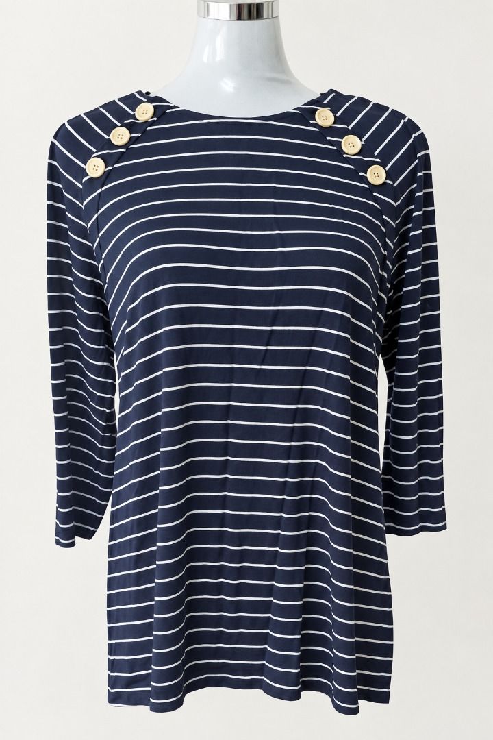 Striped sweater (Category: Blouses) located in Manila. Submitted by rsamselleracc_fire (Listing ID 1463174883, Image 1). Description: Sf to be shouldered by buyer MOP: GCASH MOD: LALAMOVE SIZE: MEDIUM .