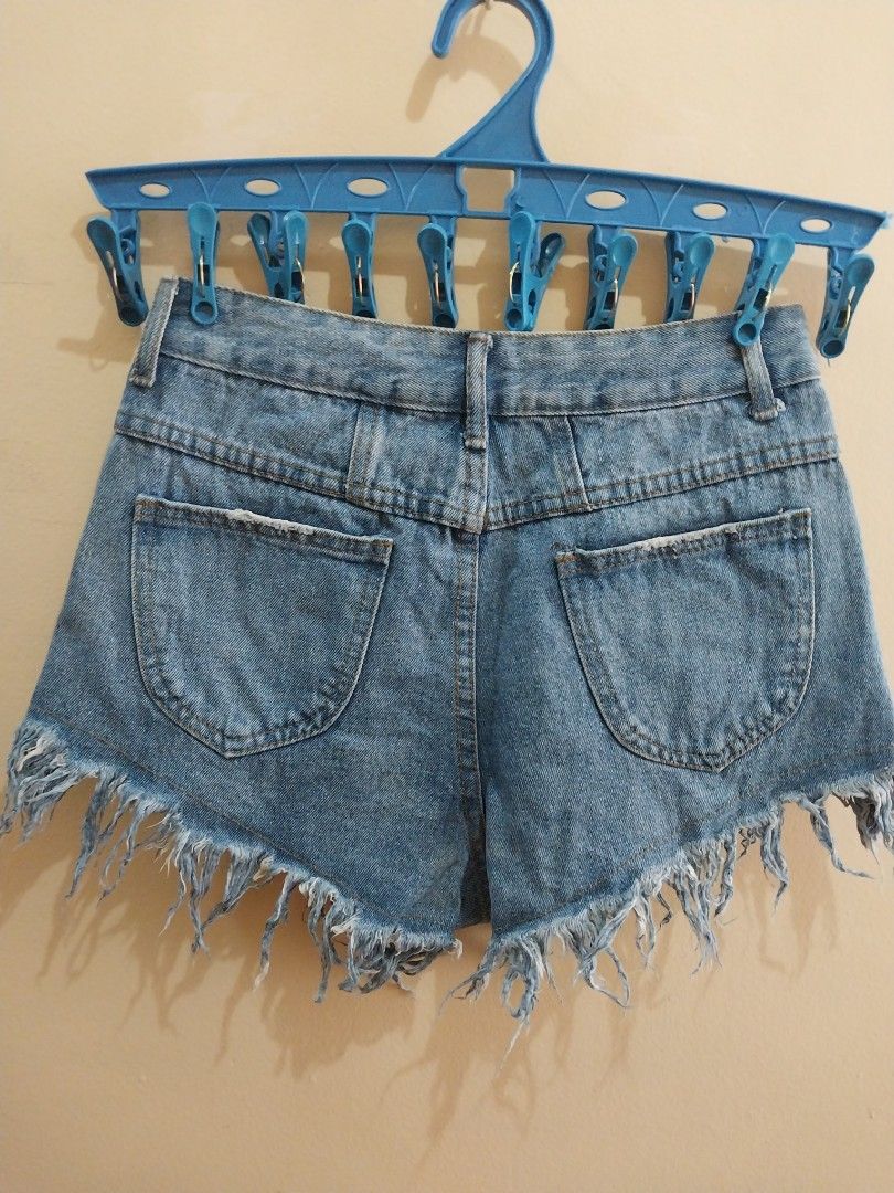 Studded Denim Shorts with Frayed Hem (Category: Shorts) located in Manila. Submitted by PrinceDani.Clothing (Listing ID 1463246401, Image 3). Description: studded denim shorts Size 26-27in waist 11in length excellent condition .
