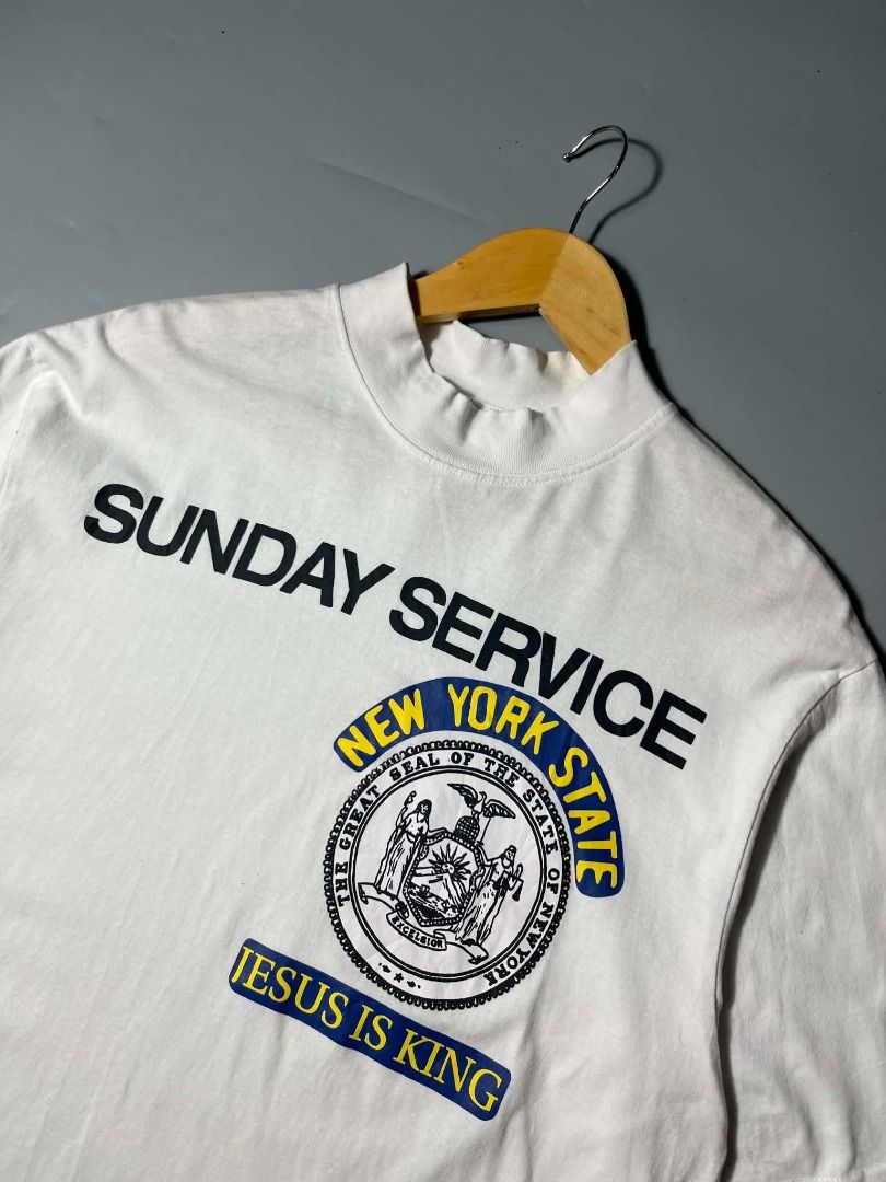 SUNDAY SERVICE (Category: Formal Shirts) located in General Santos City (Dadiangas). Submitted by arjay_genita (Listing ID 1463157919, Image 2). Description: Sunday Service ‼️Size Large (22/27) ‼️Excellent condition ‼️Color rate 9.5./10 ‼️NEED WASH.
