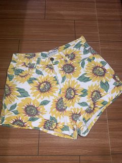 (Category: ) located in . Submitted by prelovedclothes21 (Listing ID 1463246811, Image 1). Description: .