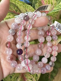 (Category: ) located in . Submitted by selling_low_by_bella_ben (Listing ID 1463280228, Image 1). Description: .