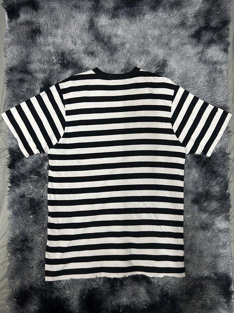 Supreme (Category: Tshirts & Polo Shirts ) located in Iloilo. Submitted by lowesdrift (Listing ID 1463137817, Image 3). Description: Dimes Width 21 Length 30 Issue nasa last pic.